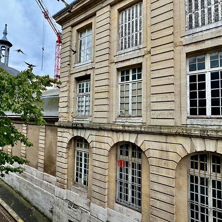 Gerard, Appartement Central Avec Parking Prive Rouen Exterior foto