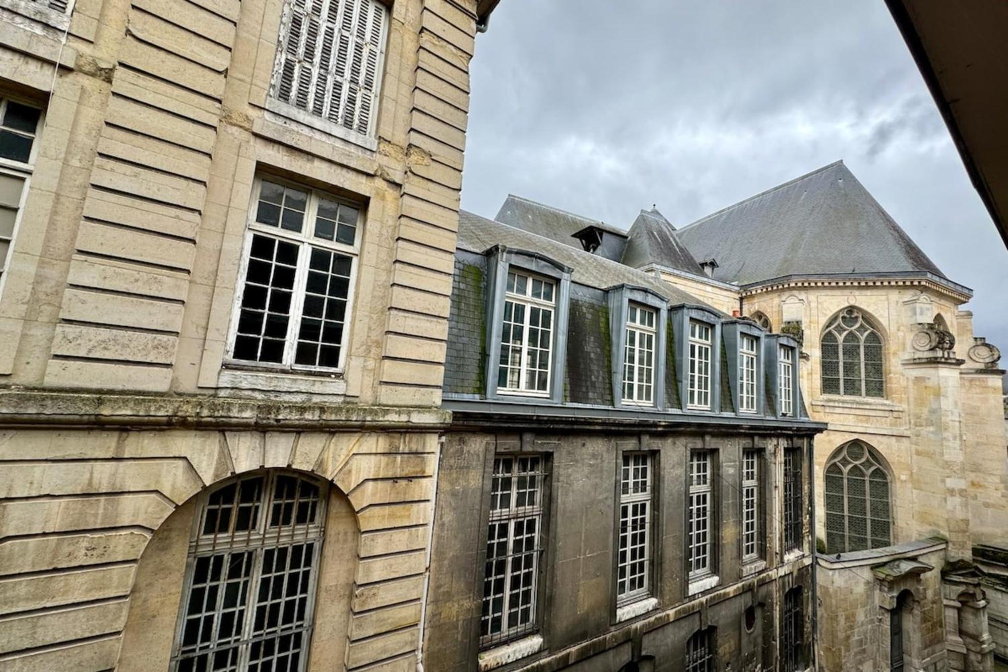 Gerard, Appartement Central Avec Parking Prive Rouen Exterior foto